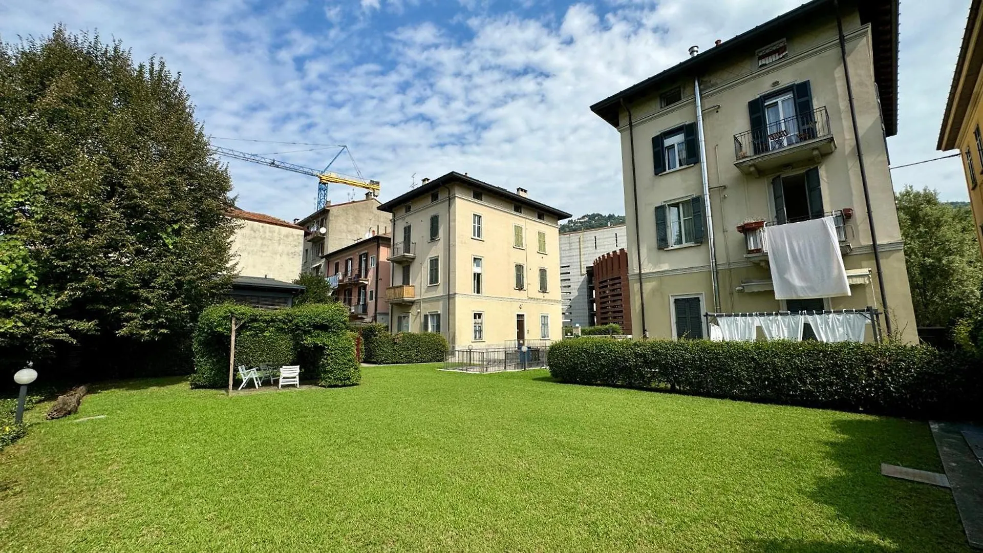 Axelparkcomo Apartmán
