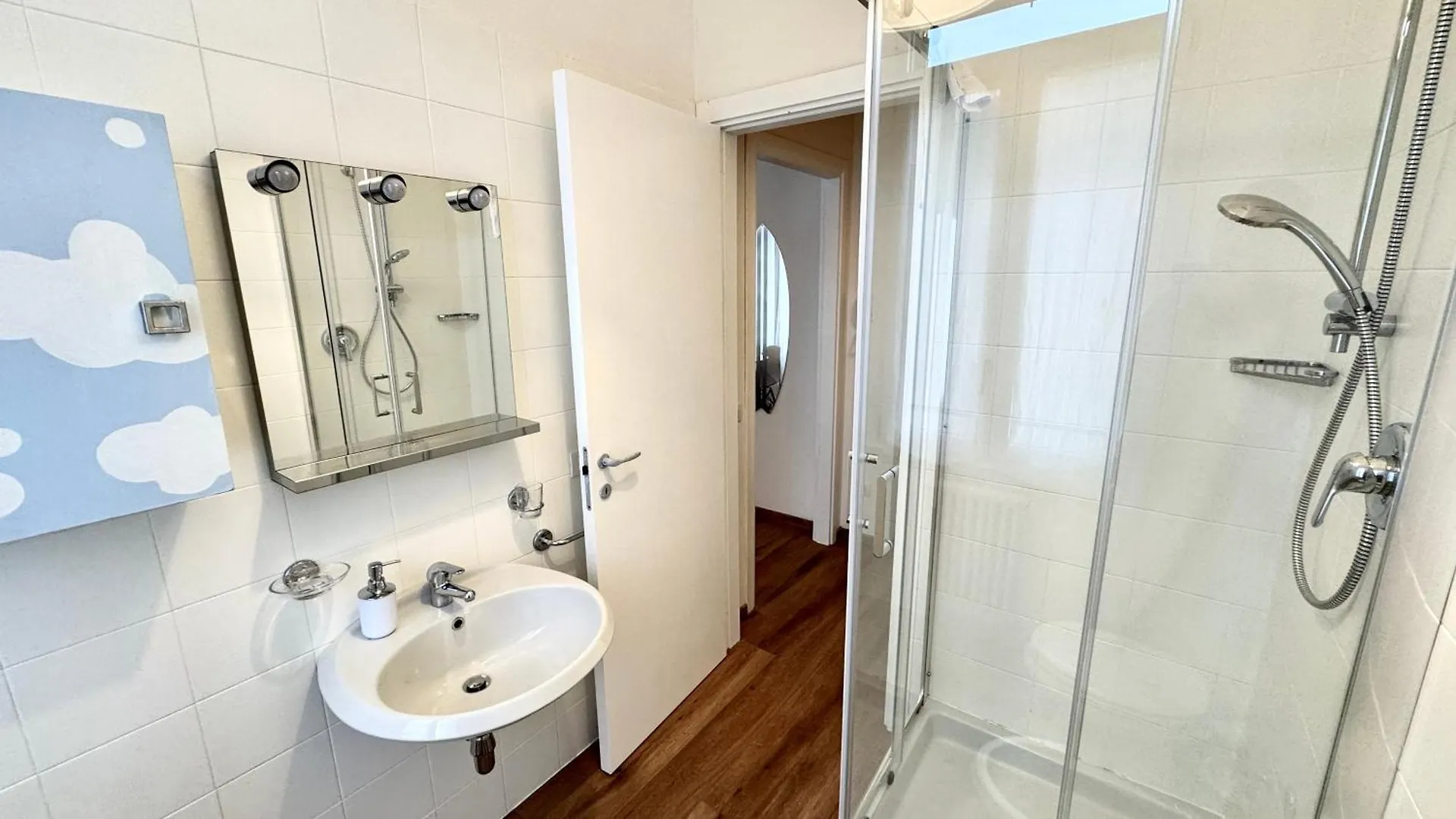 Apartment Axelparkcomo Italy